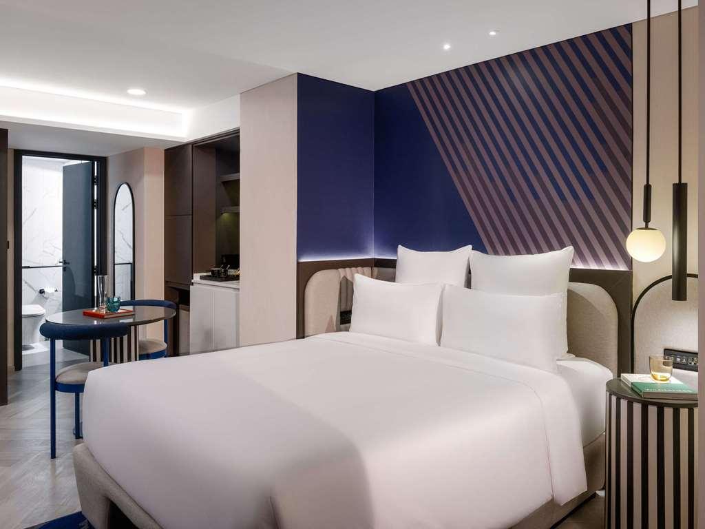 Tribe Living Sukhumvit 39 By Accorhotels Hotel