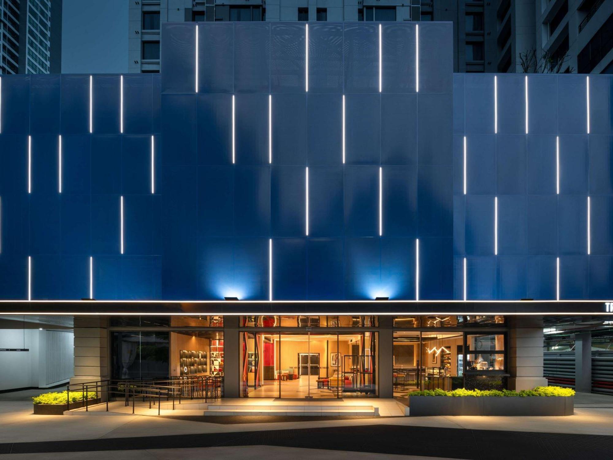 Tribe Living Sukhumvit 39 By Accorhotels Hotel