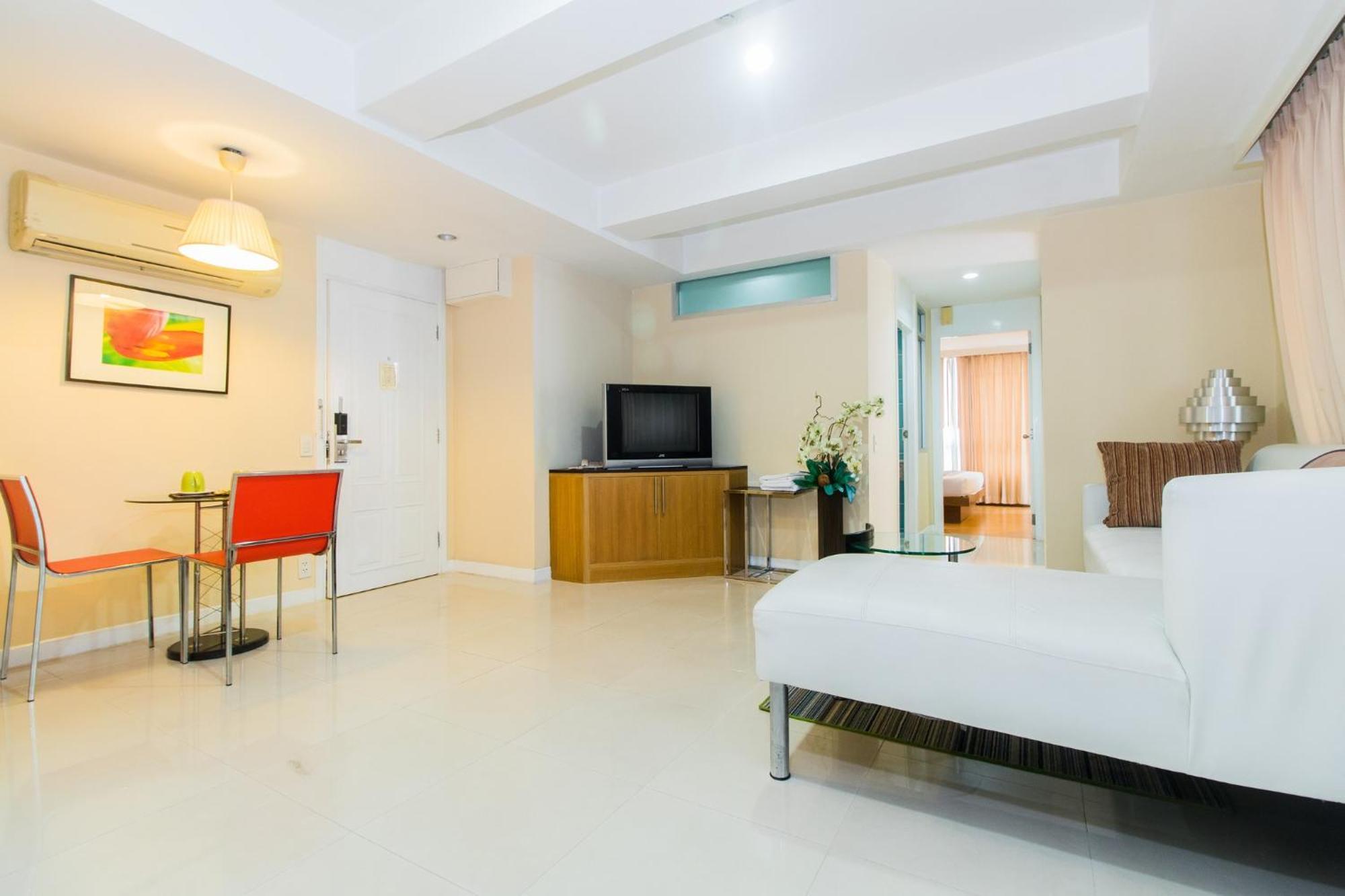 Silom Convent Garden Guest house