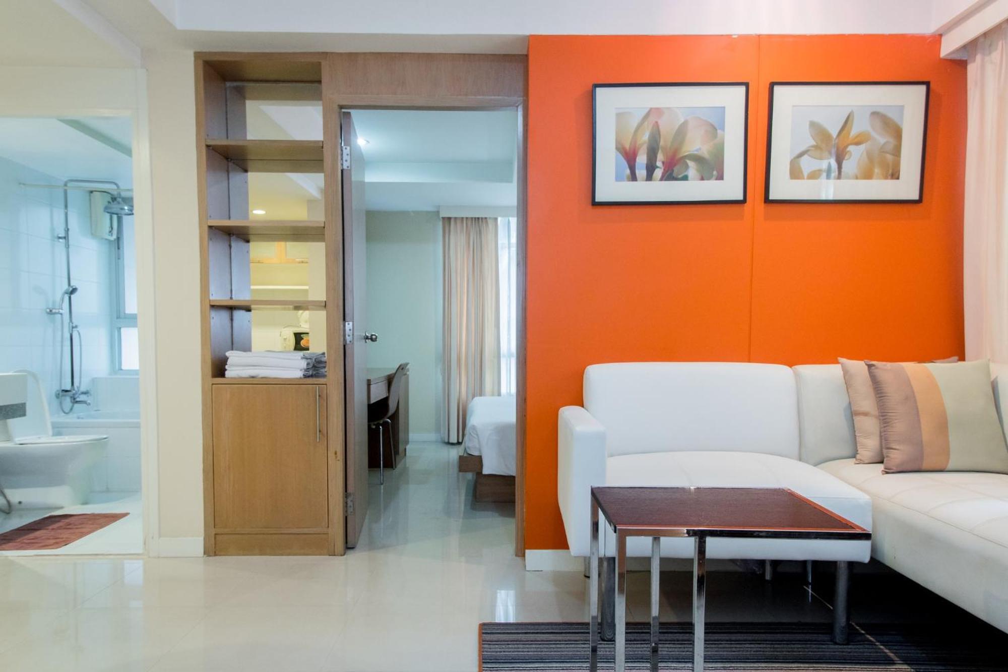 Guest house Silom Convent Garden