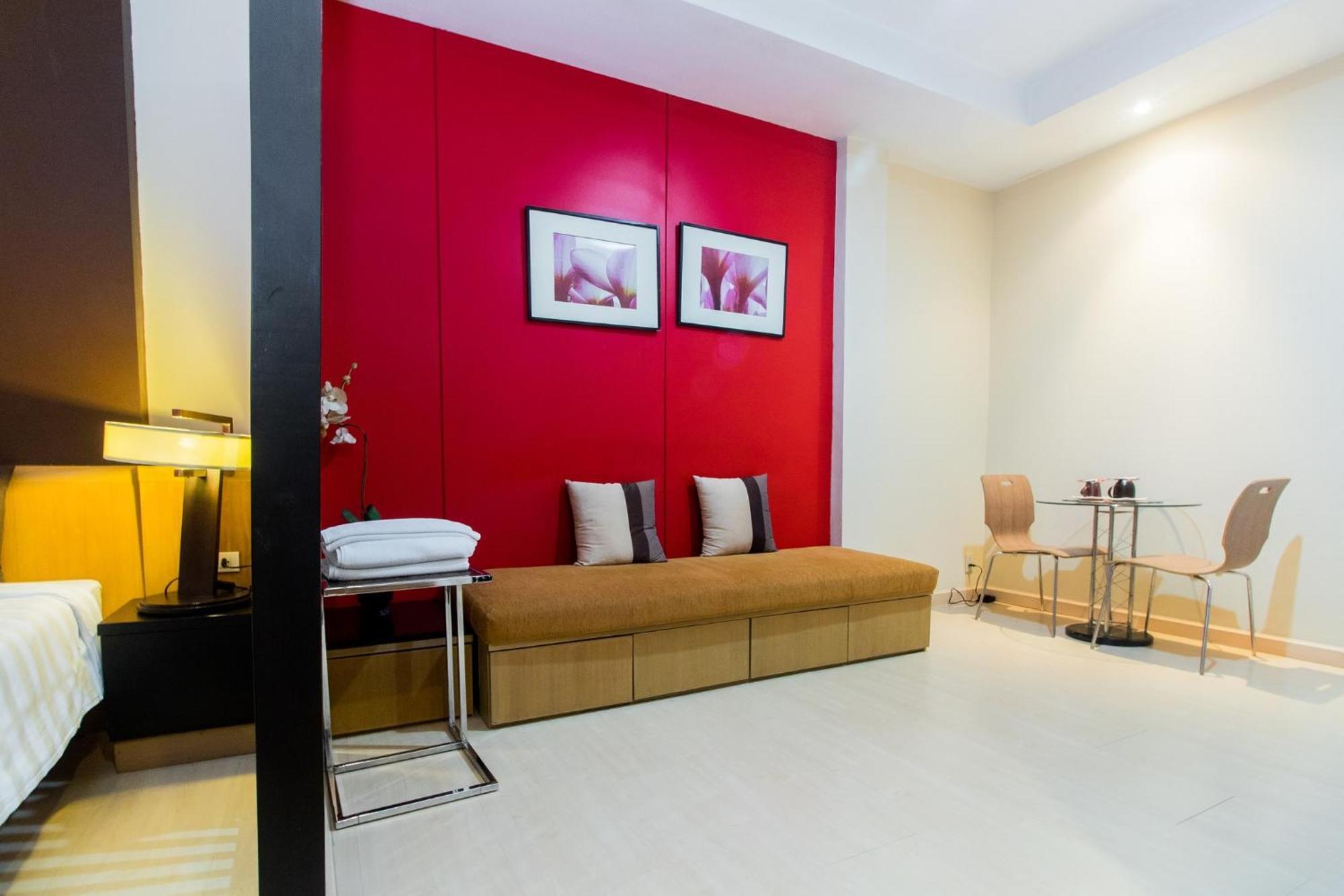 Silom Convent Garden Guest house