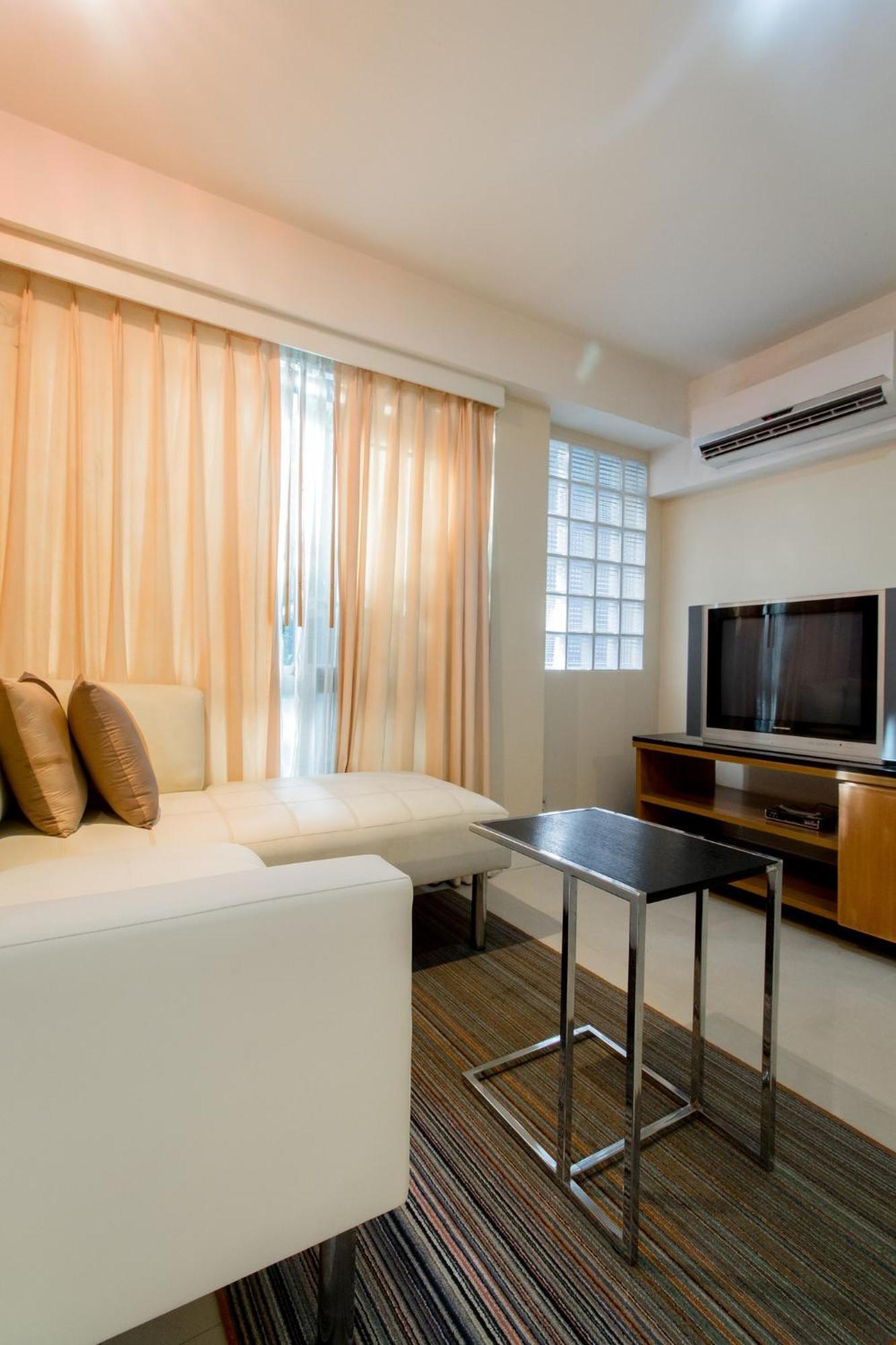 Silom Convent Garden Guest house