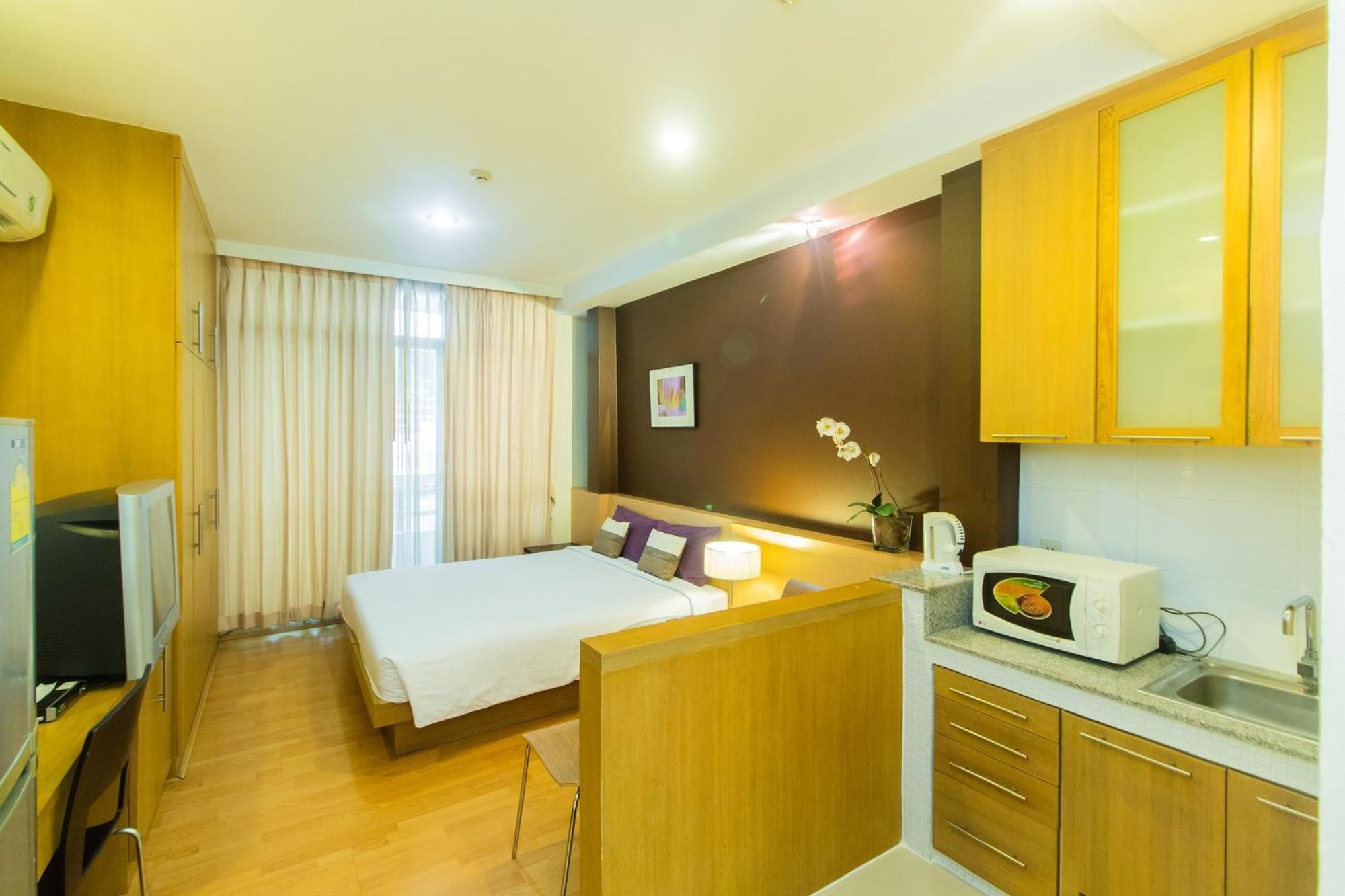 Guest house Silom Convent Garden 3*