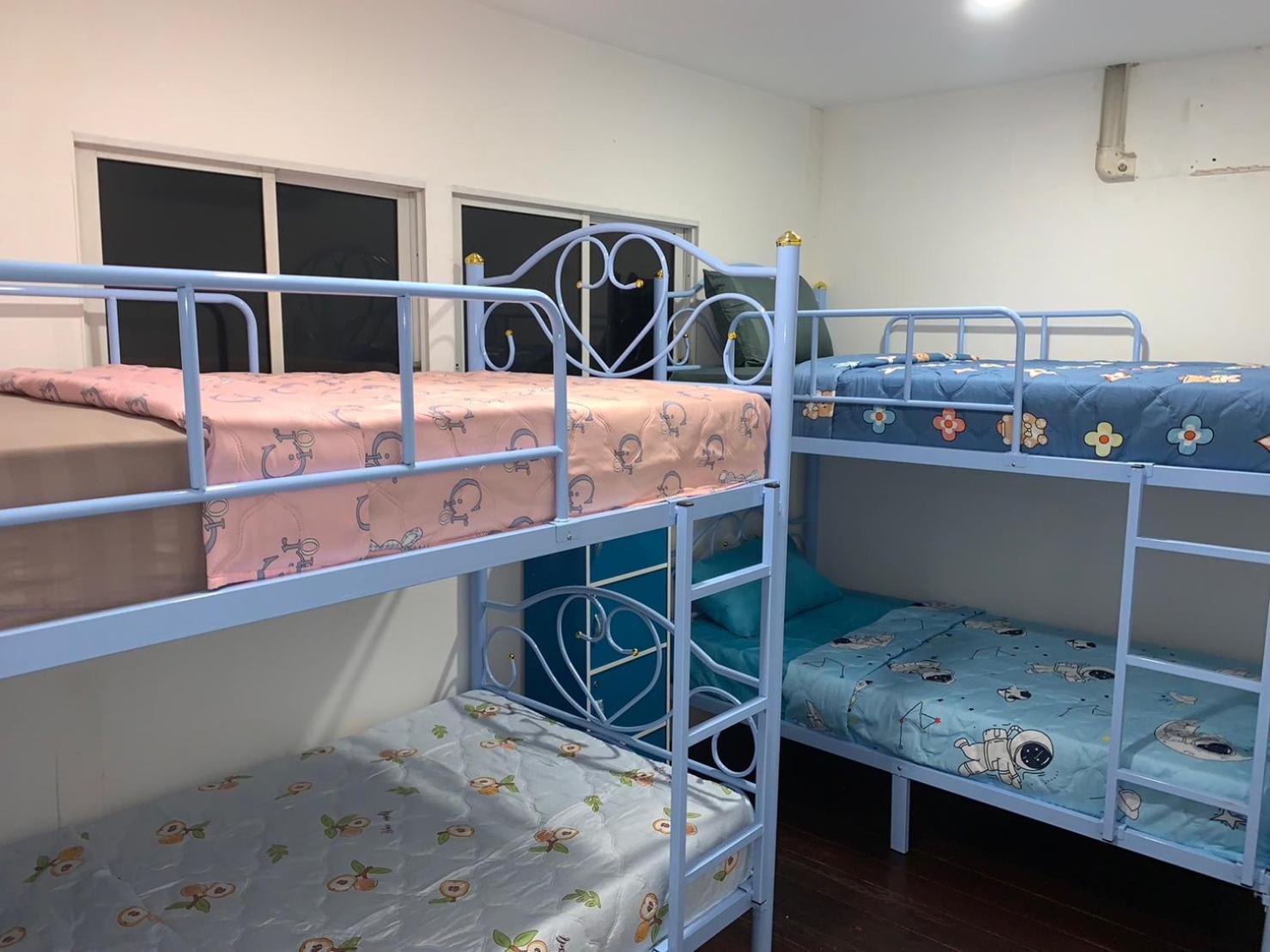 Green Apple Khaosan Hostel