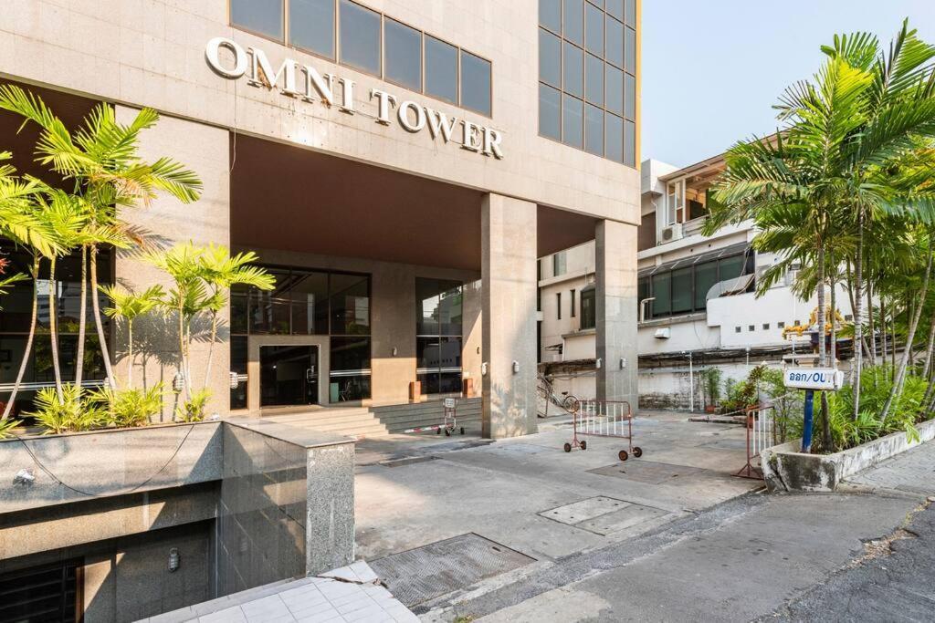 Selfcheckin 1 Bedroom Omni Tower Center Near Ploenchit Asoke Sukhumvit Bts Night Club Pool&gym Apartment *