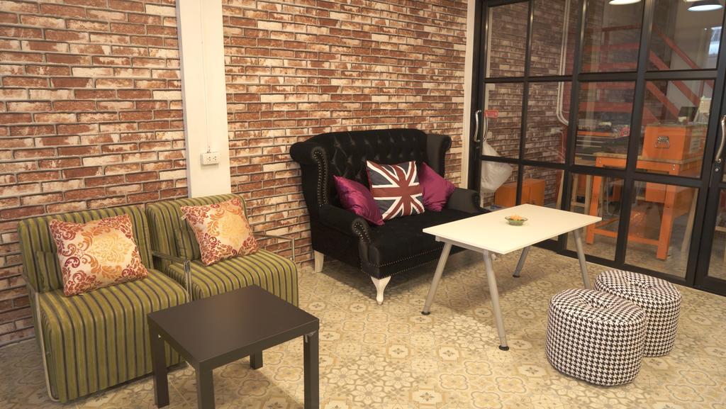 Hostel Tiger Lily *