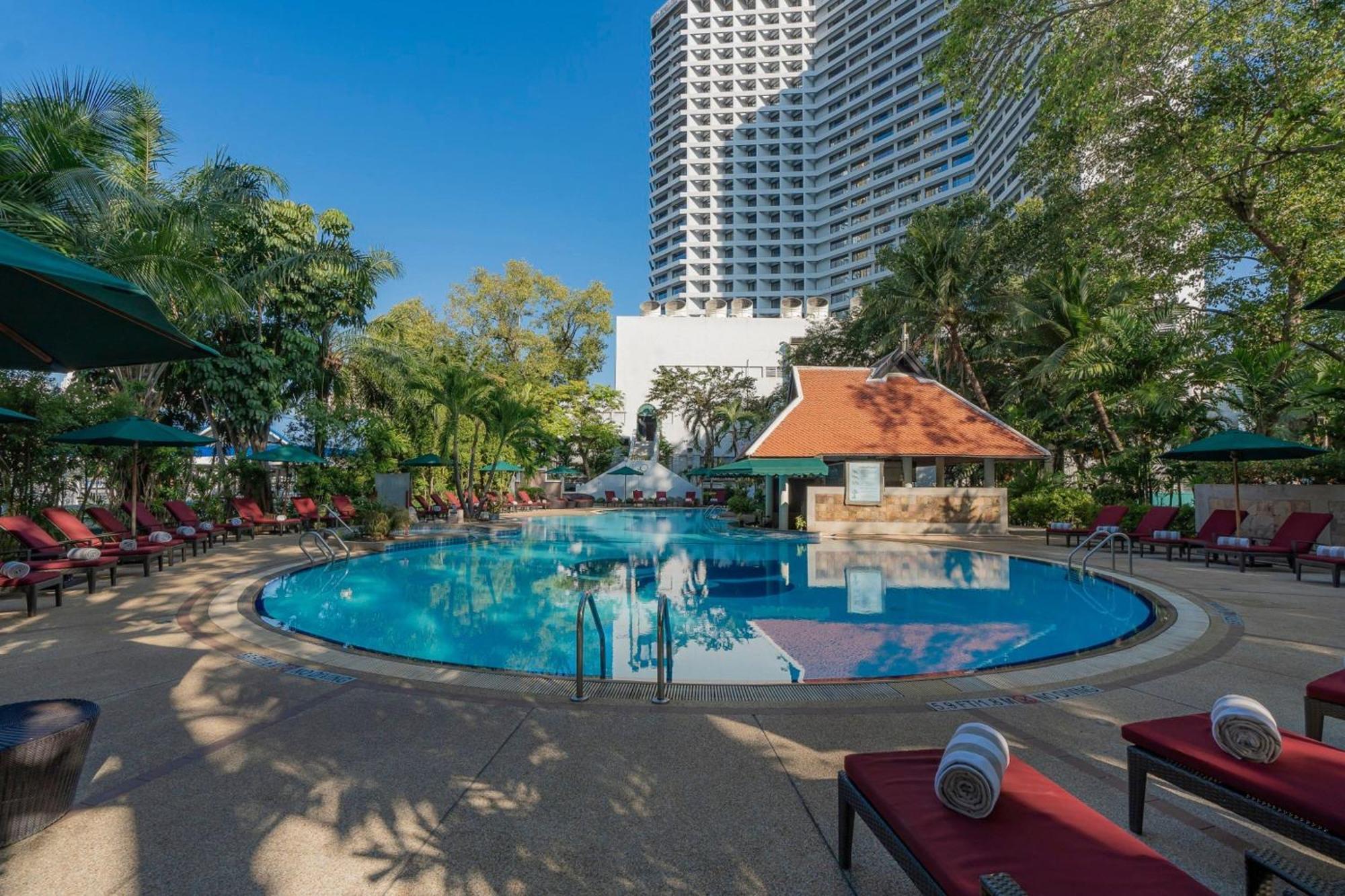 Royal Orchid Sheraton Riverside Hotel