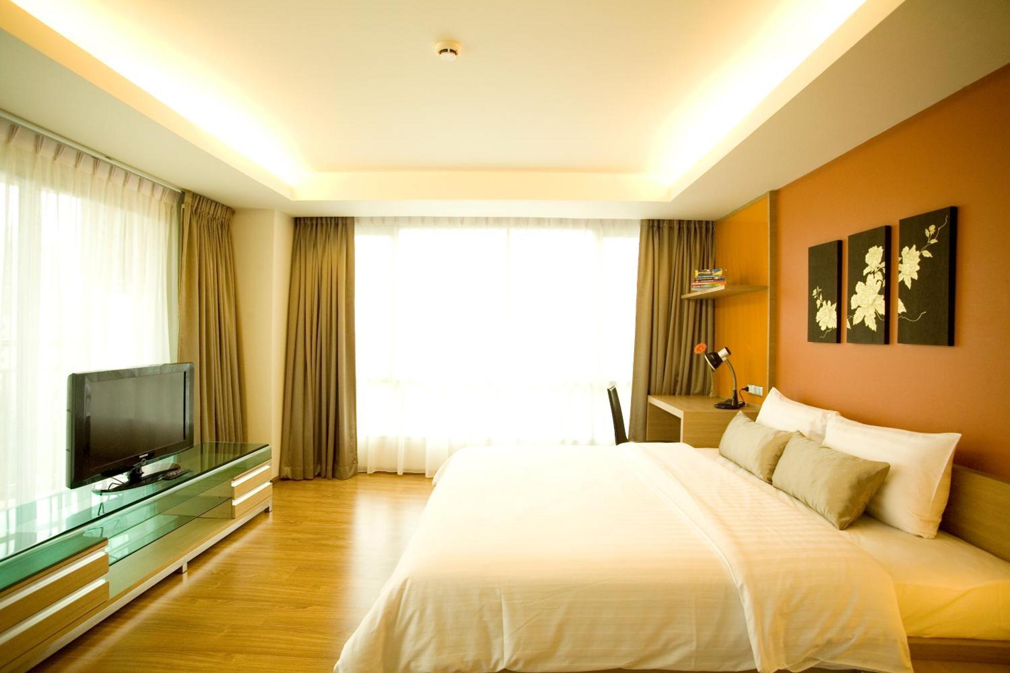 Olive & Sukhumvit 101