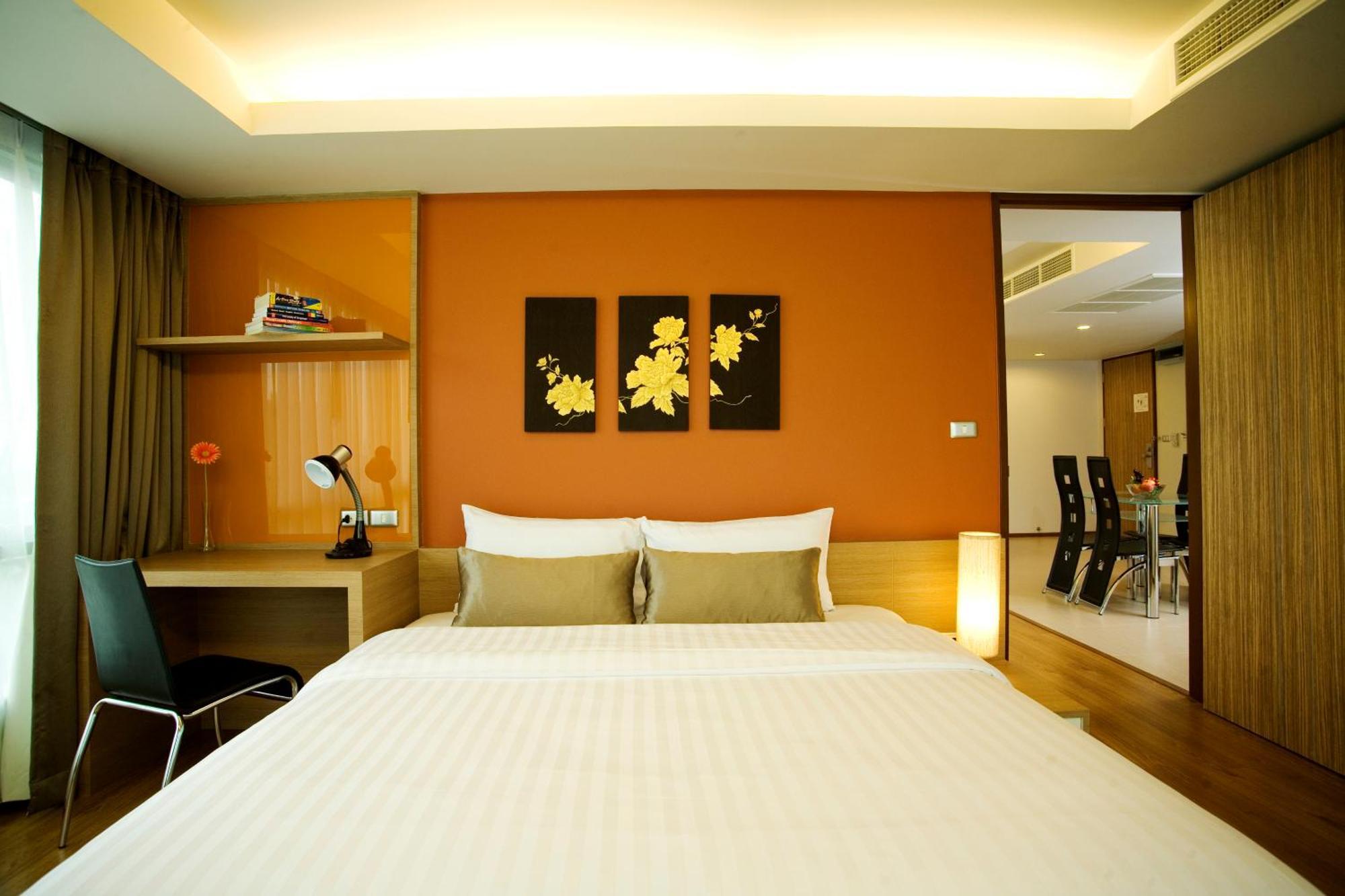Olive & Sukhumvit 101