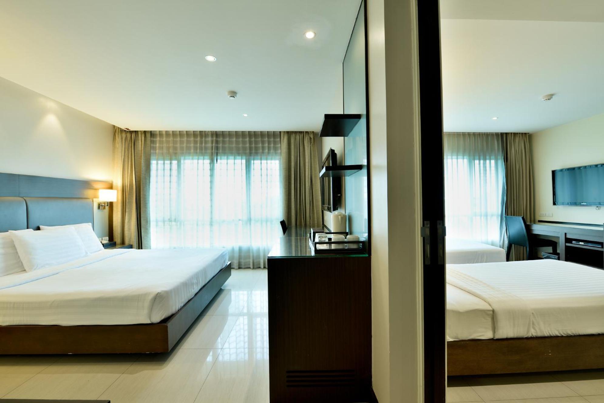 Hotel The Prestige Nana