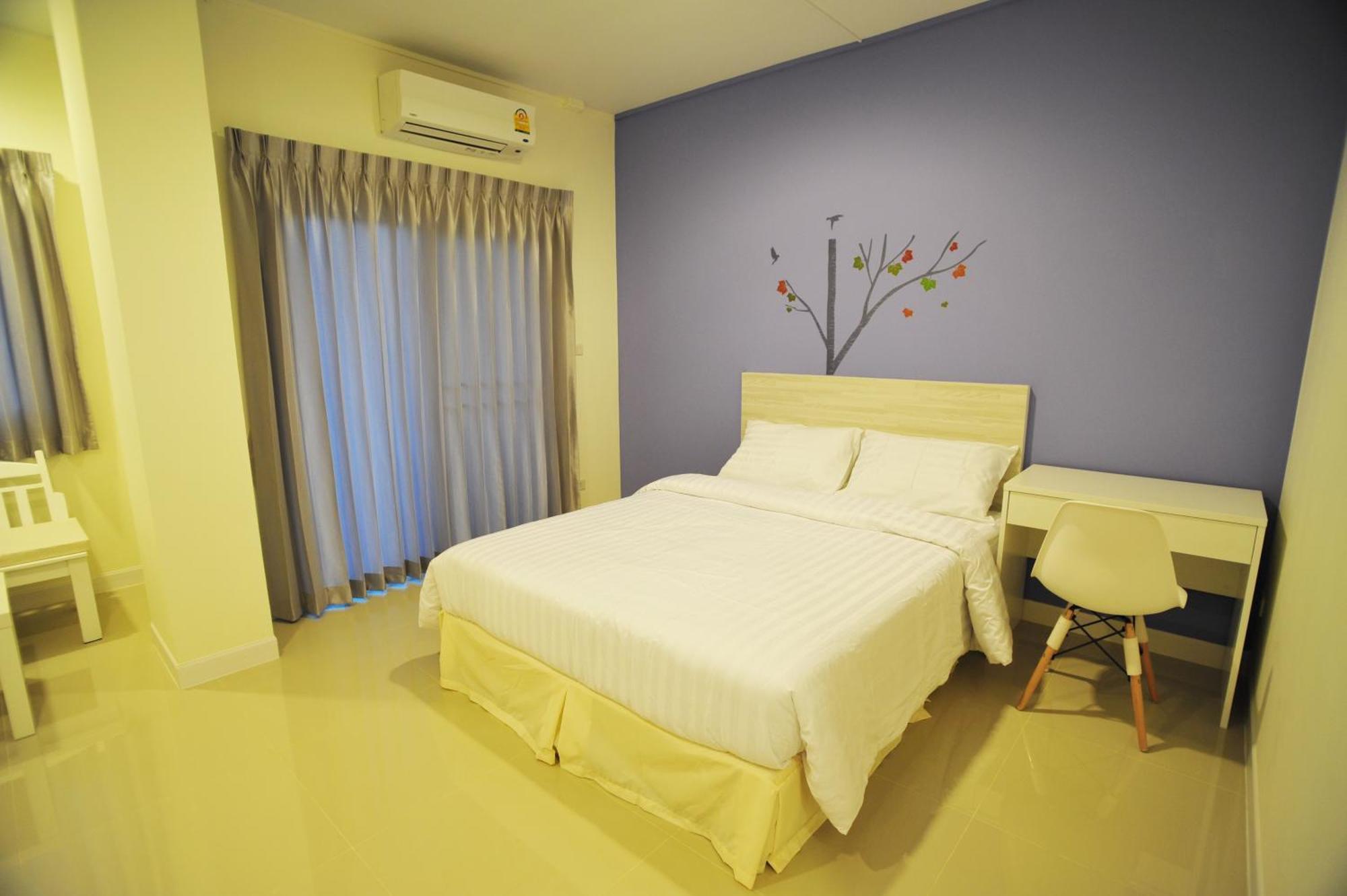 Guest house The Garden Living Bangkok