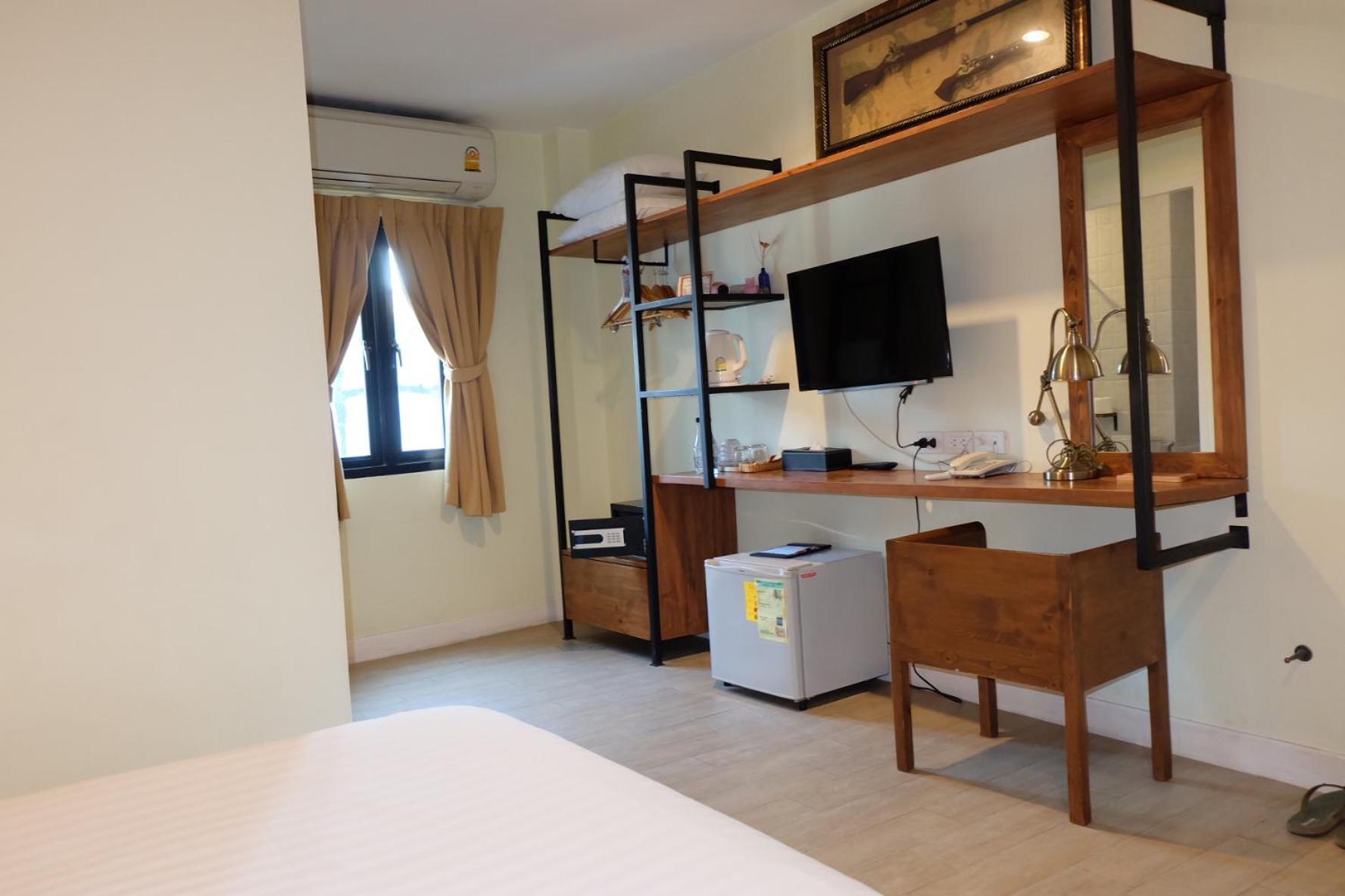 Siri Poshtel Hostel *