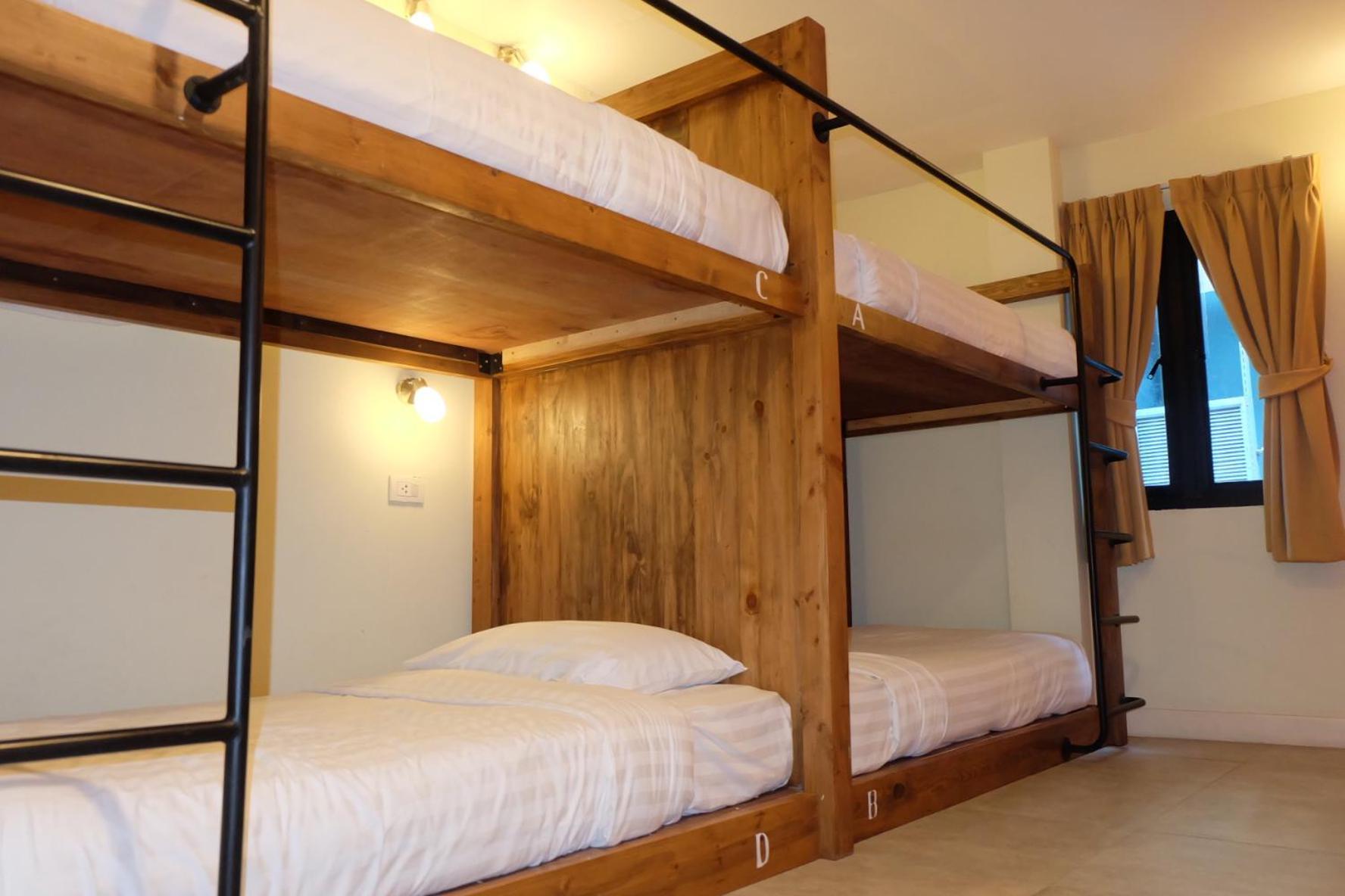 Siri Poshtel Hostel *