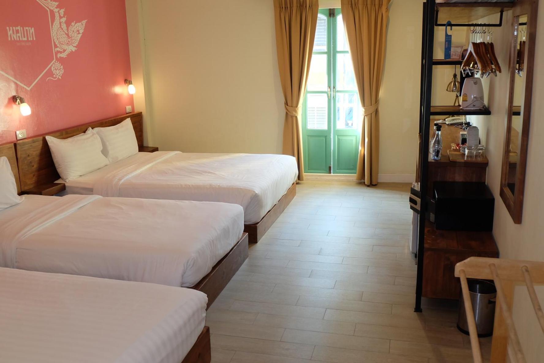 Siri Poshtel Hostel