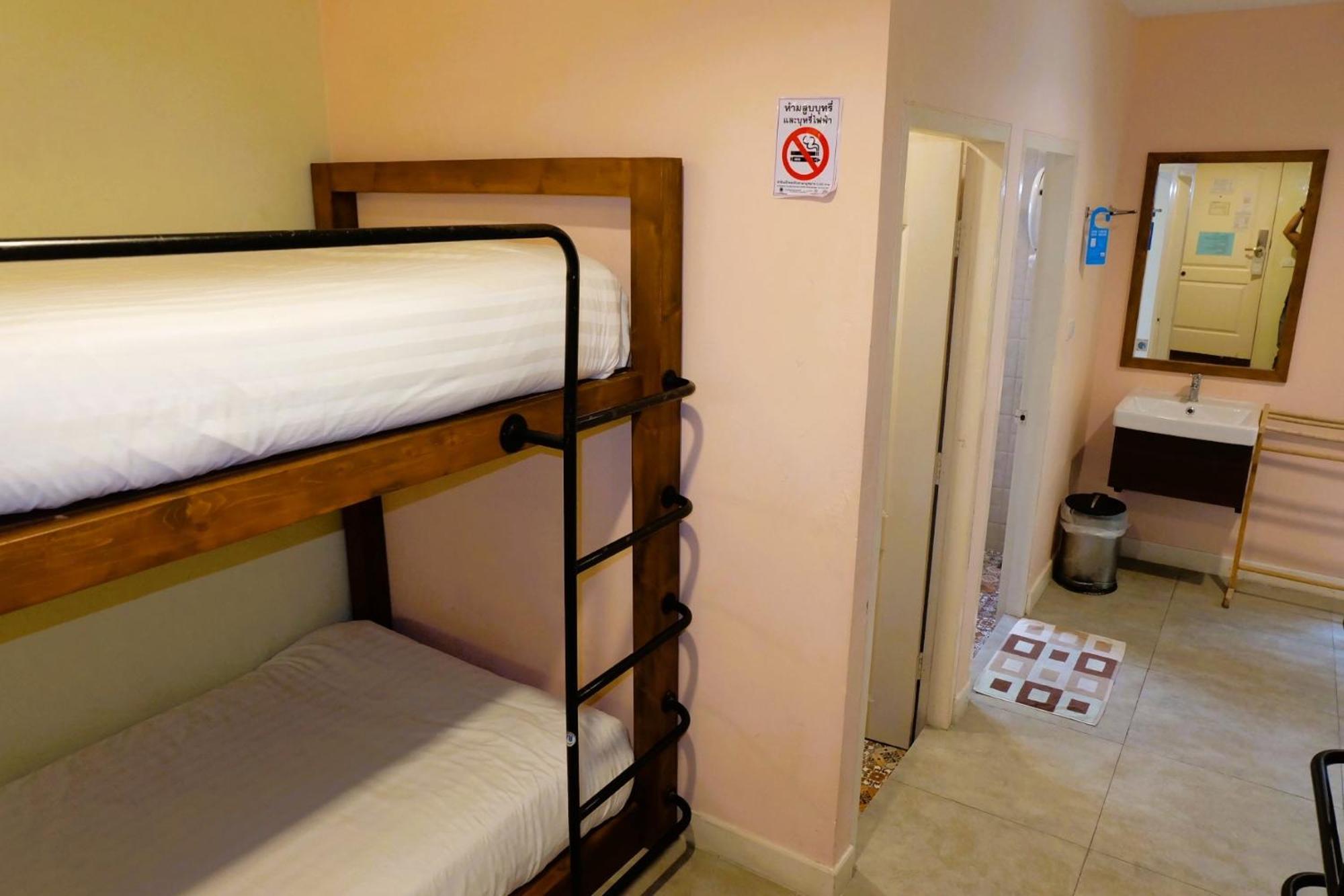 Siri Poshtel Hostel Bangkok