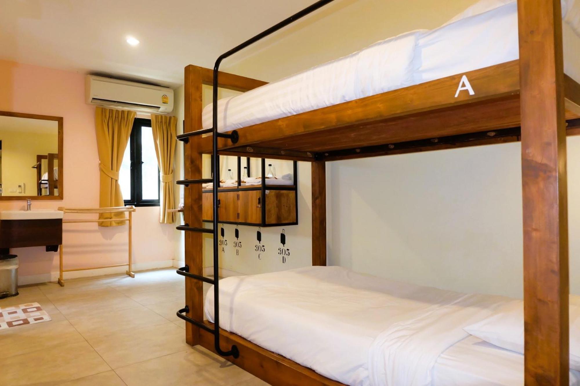 Siri Poshtel