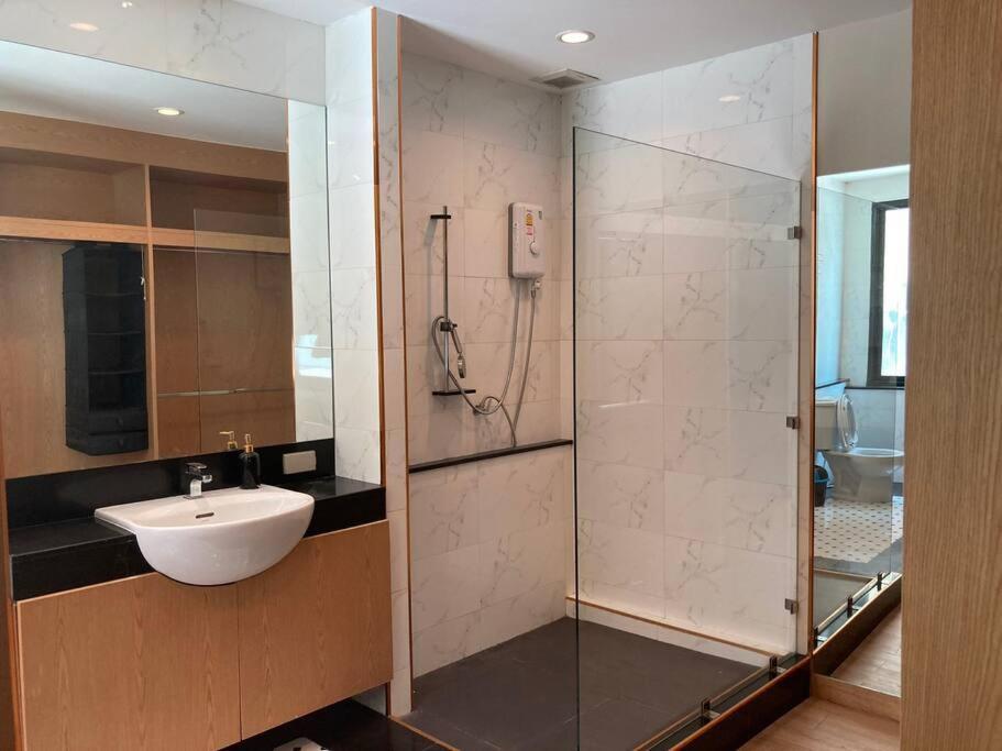 Entire Family Friendly Duplex In The Bangkok