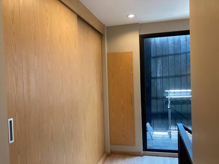 Entire Family Friendly Duplex In The Apartment *
