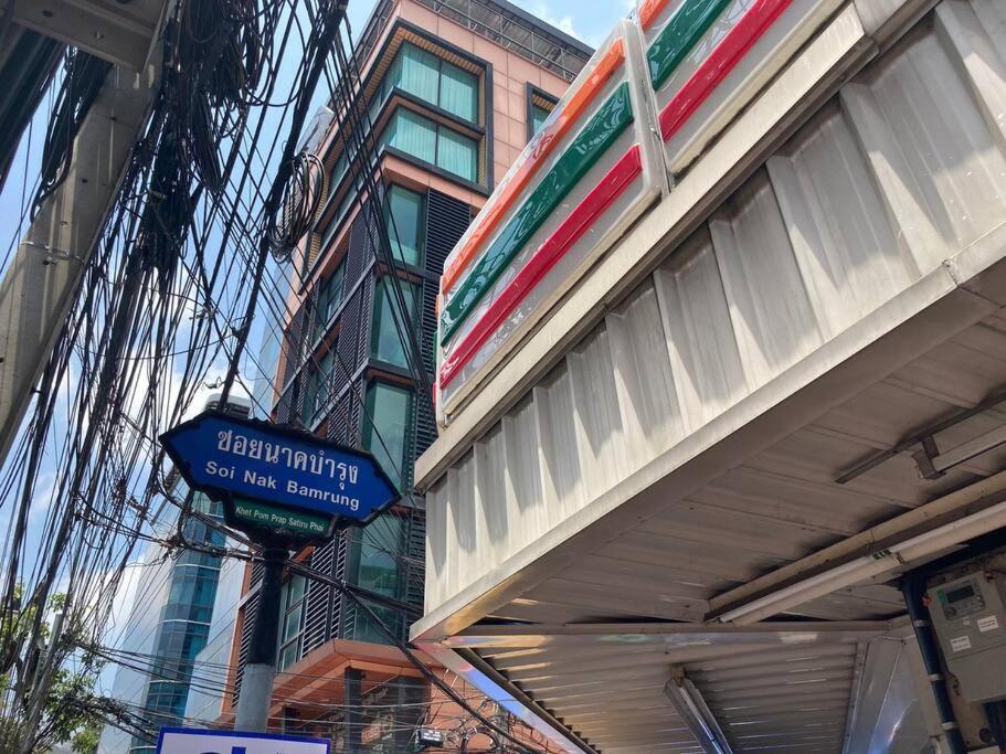 Entire Family Friendly Duplex In The Apartment Bangkok