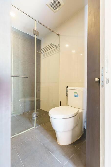 2 Bedrooms, Bts Asok, Terminal 21, Sukhumvit Apartment Bangkok