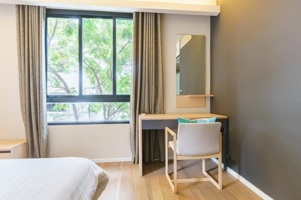 2 Bedrooms, Bts Asok, Terminal 21, Sukhumvit