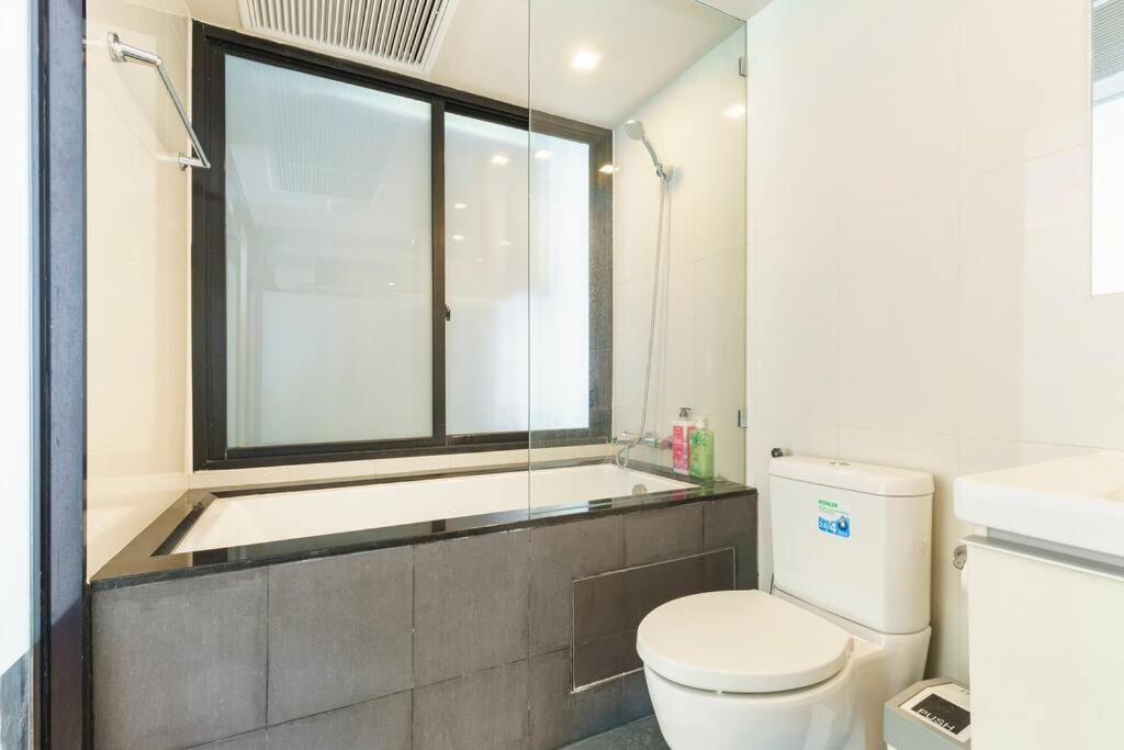 Apartment 2 Bedrooms, Bts Asok, Terminal 21, Sukhumvit *