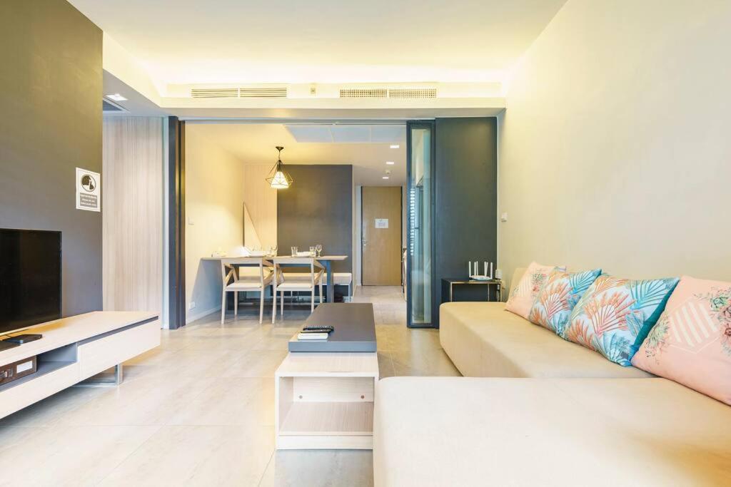 2 Bedrooms, Bts Asok, Terminal 21, Sukhumvit Apartment *