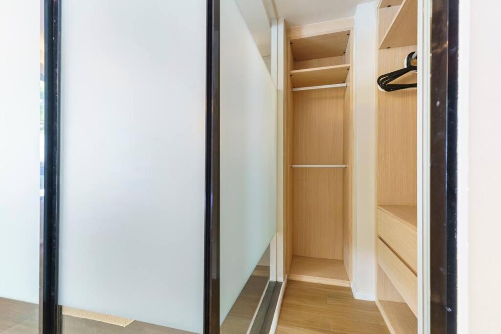 Apartment 2 Bedrooms, Bts Asok, Terminal 21, Sukhumvit *