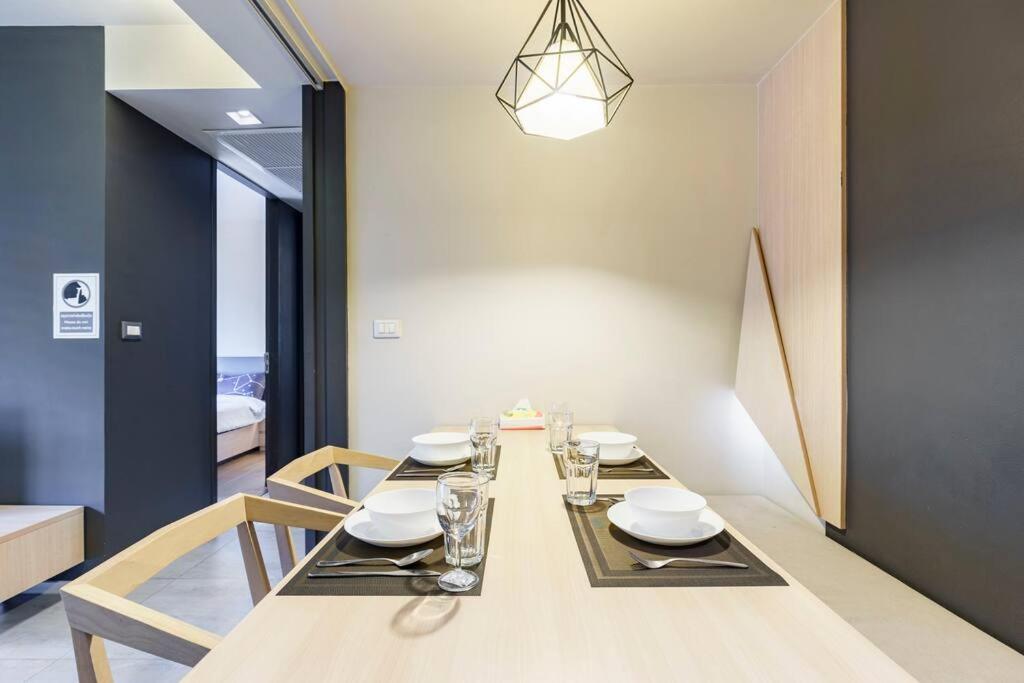 2 Bedrooms, Bts Asok, Terminal 21, Sukhumvit