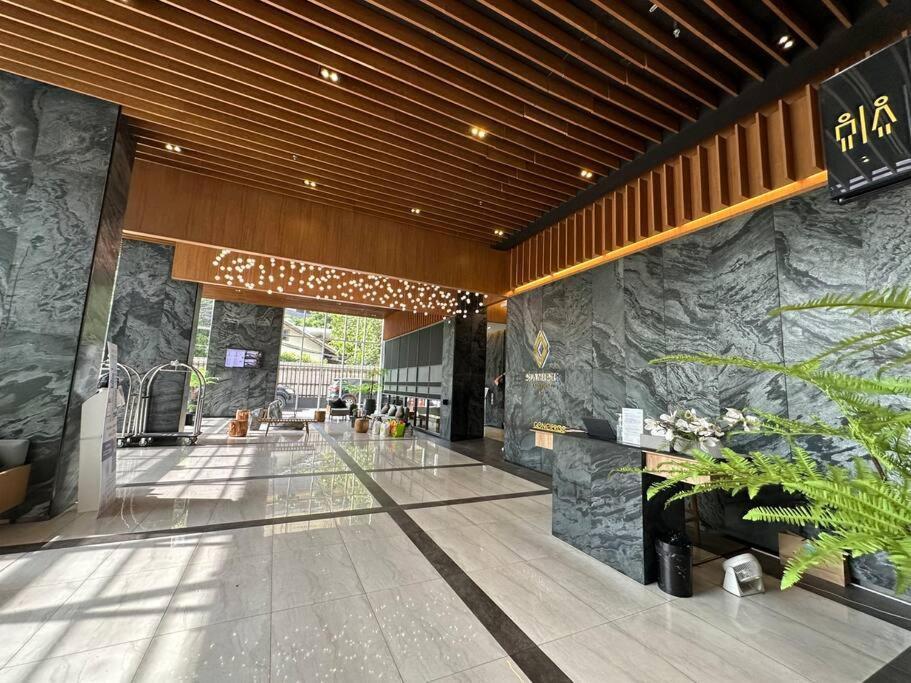 S42 Sukhumvit Wyndham Garden Ekkamai Swimming Gym