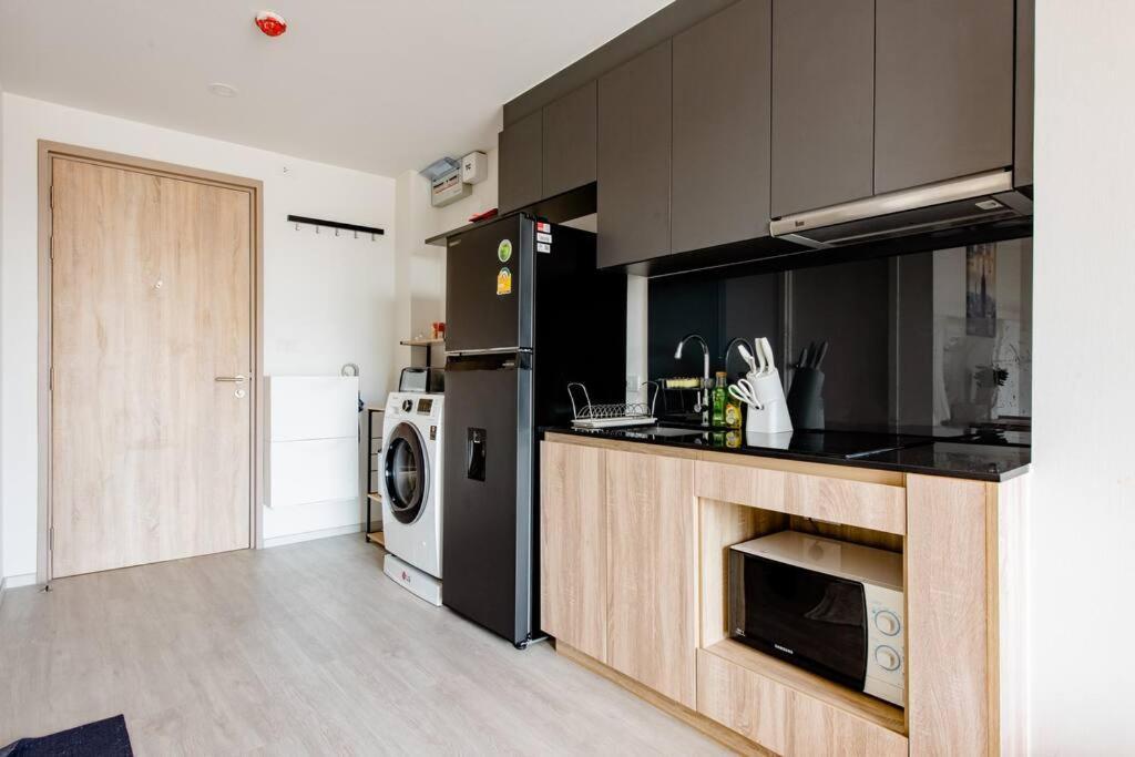 Family 2bedrooms 2br W/pool/gym/wi-fi @sathorn Apartment
