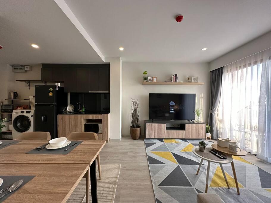Family 2bedrooms 2br W/pool/gym/wi-fi @sathorn Bangkok