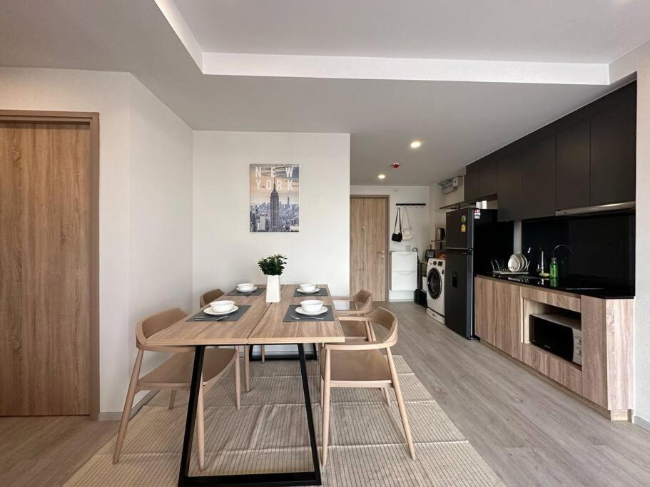 Family 2bedrooms 2br W/pool/gym/wi-fi @sathorn Bangkok