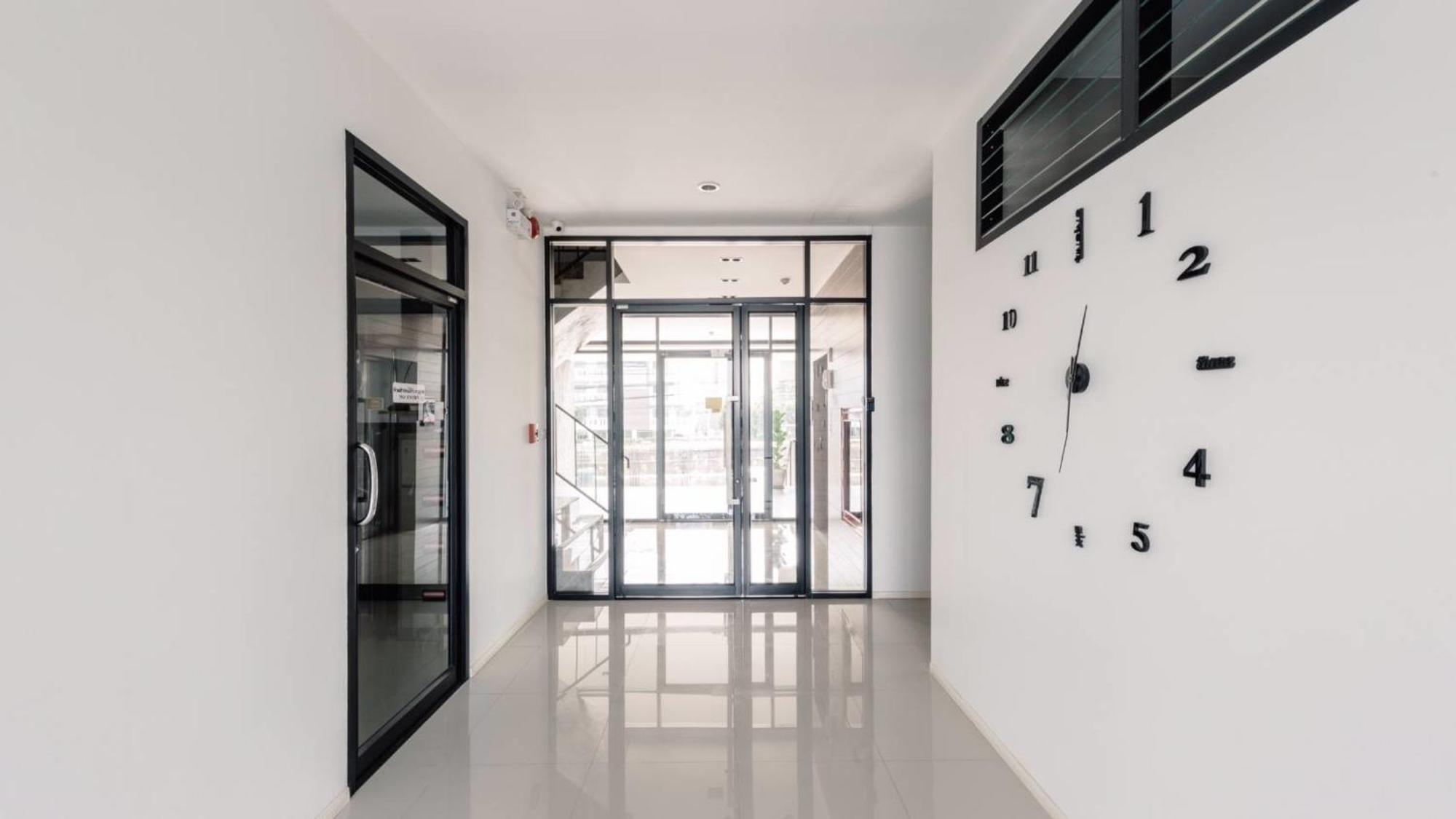 Baan Mae Suvarnabhumi Airport Apartment *
