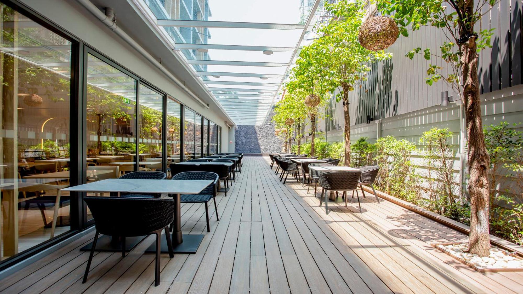 Express & Pier By Ihg Hotel