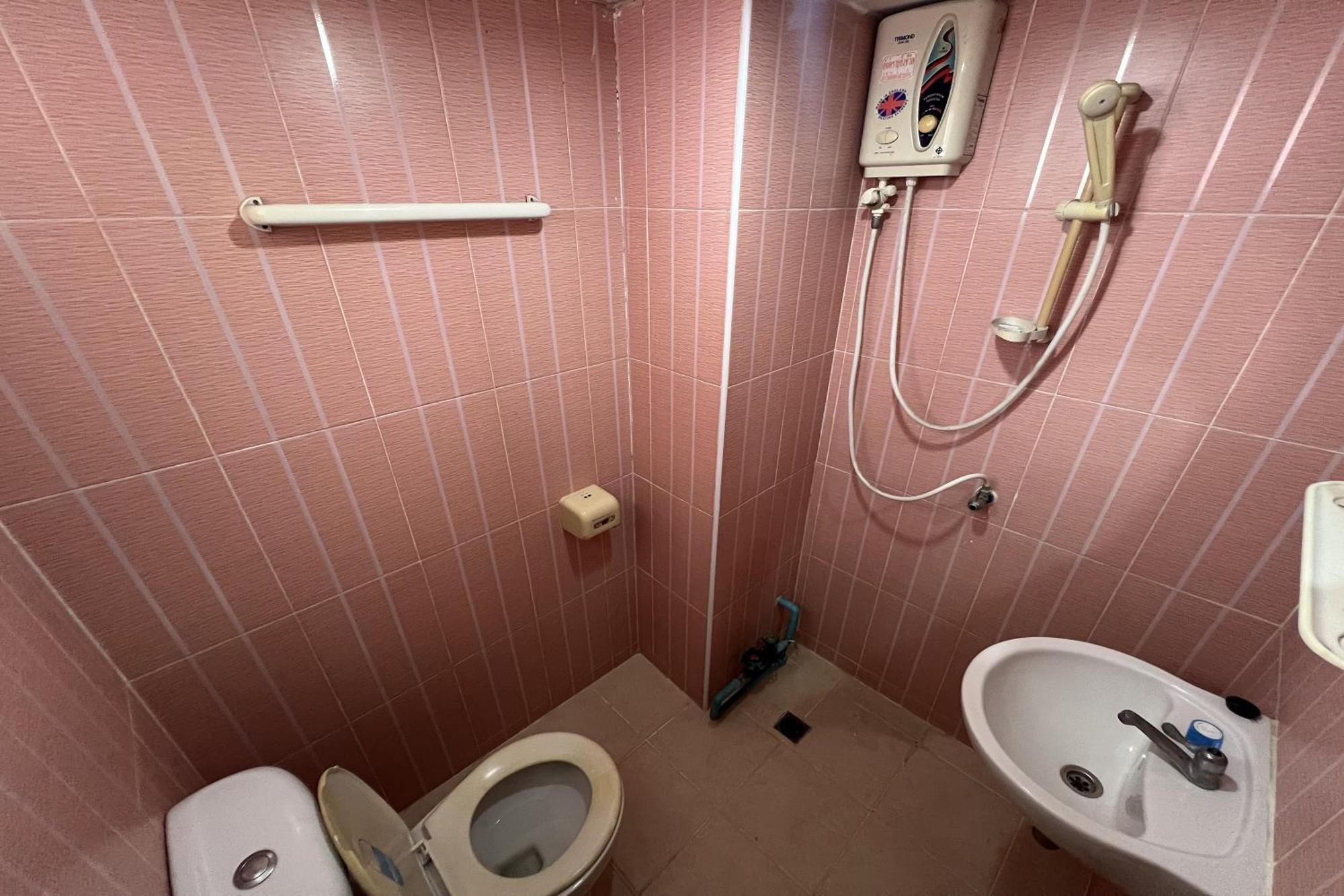 Phongsathon Mansion Apartment *
