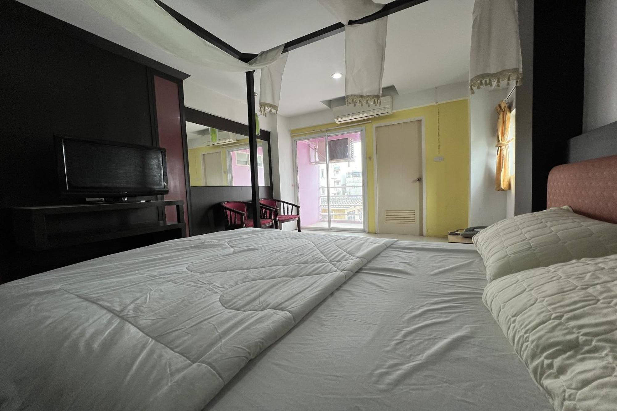 Phongsathon Mansion *