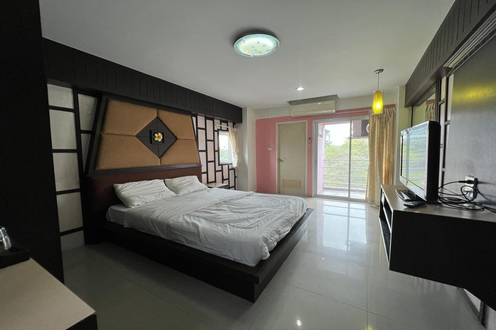 Phongsathon Mansion Apartment