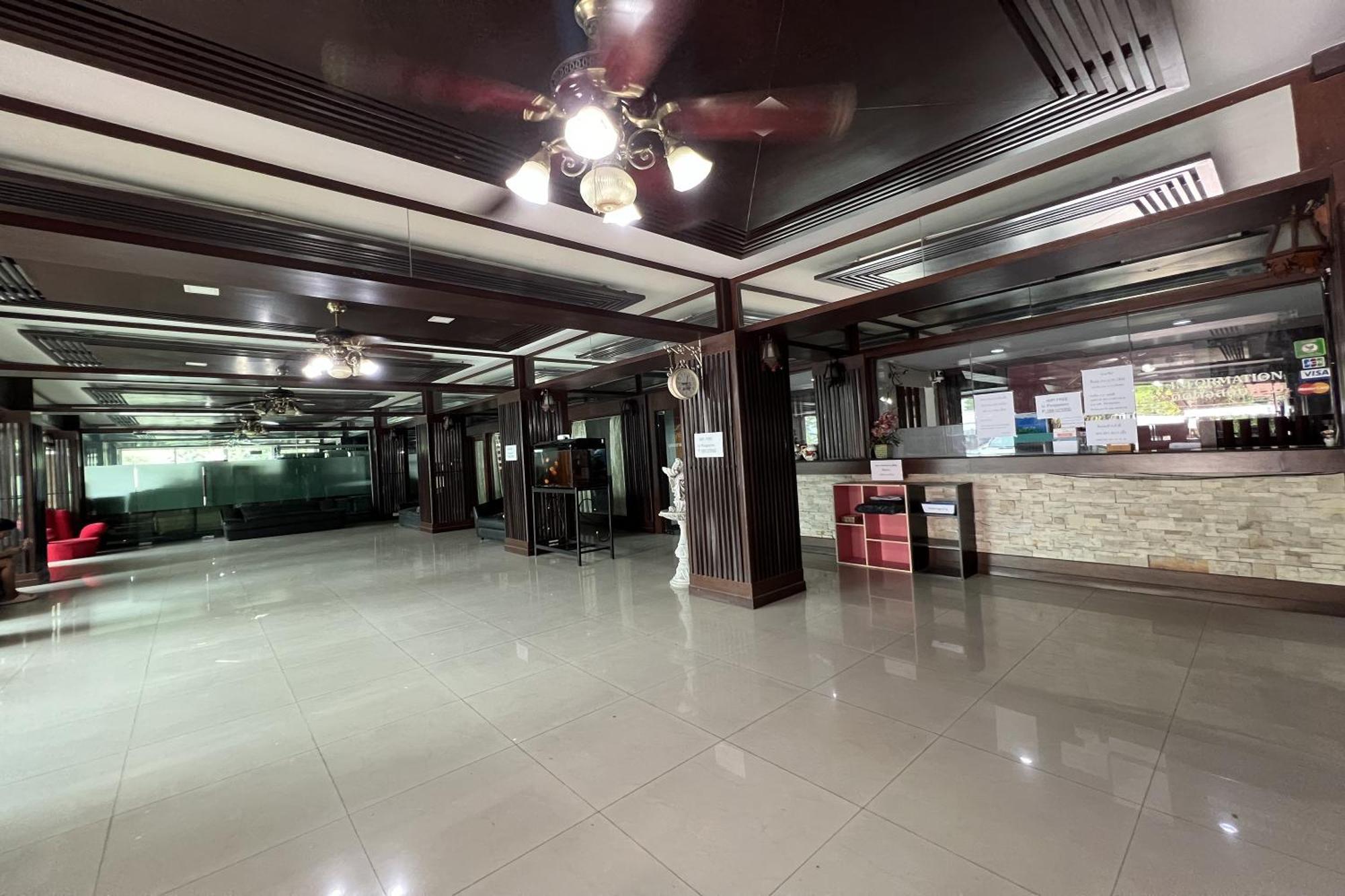 Phongsathon Mansion Apartment