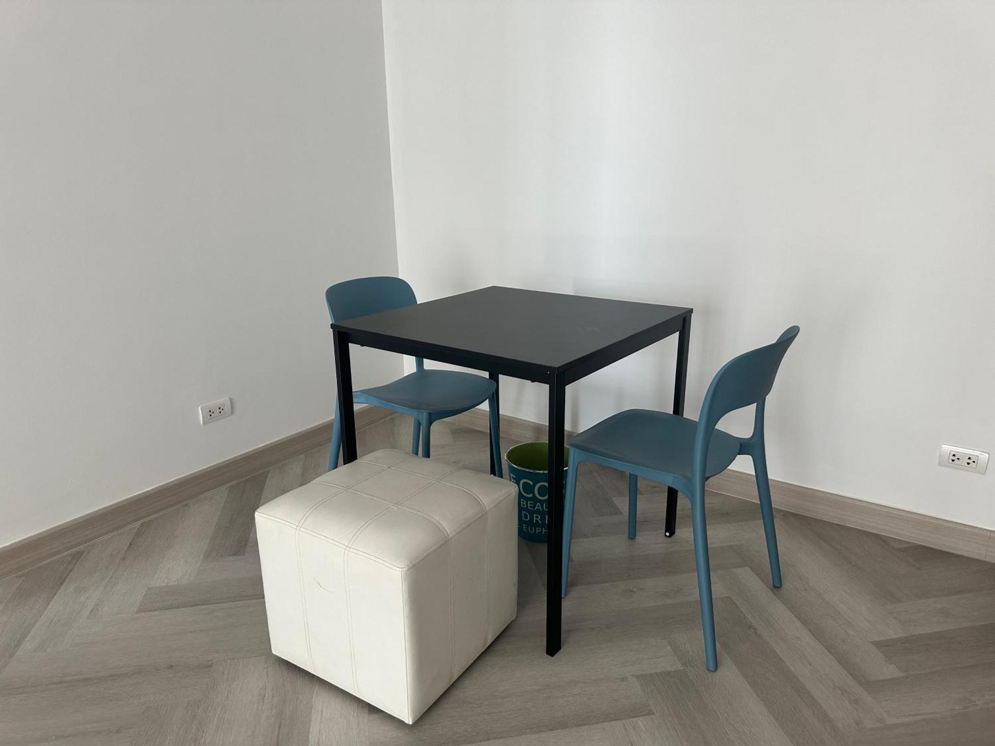 Apartment Centric 2bedrooms And 2 Bathrooms