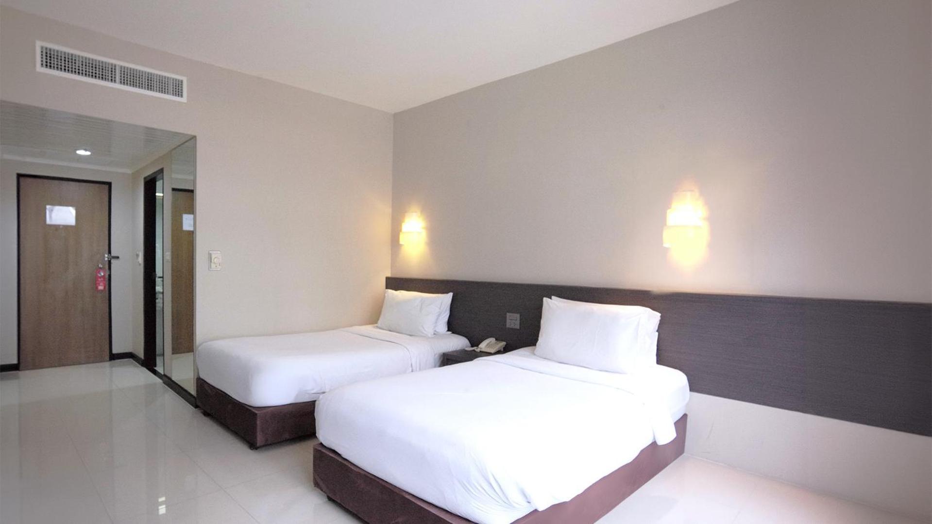 Pinnacle Lumpinee Park Hotel