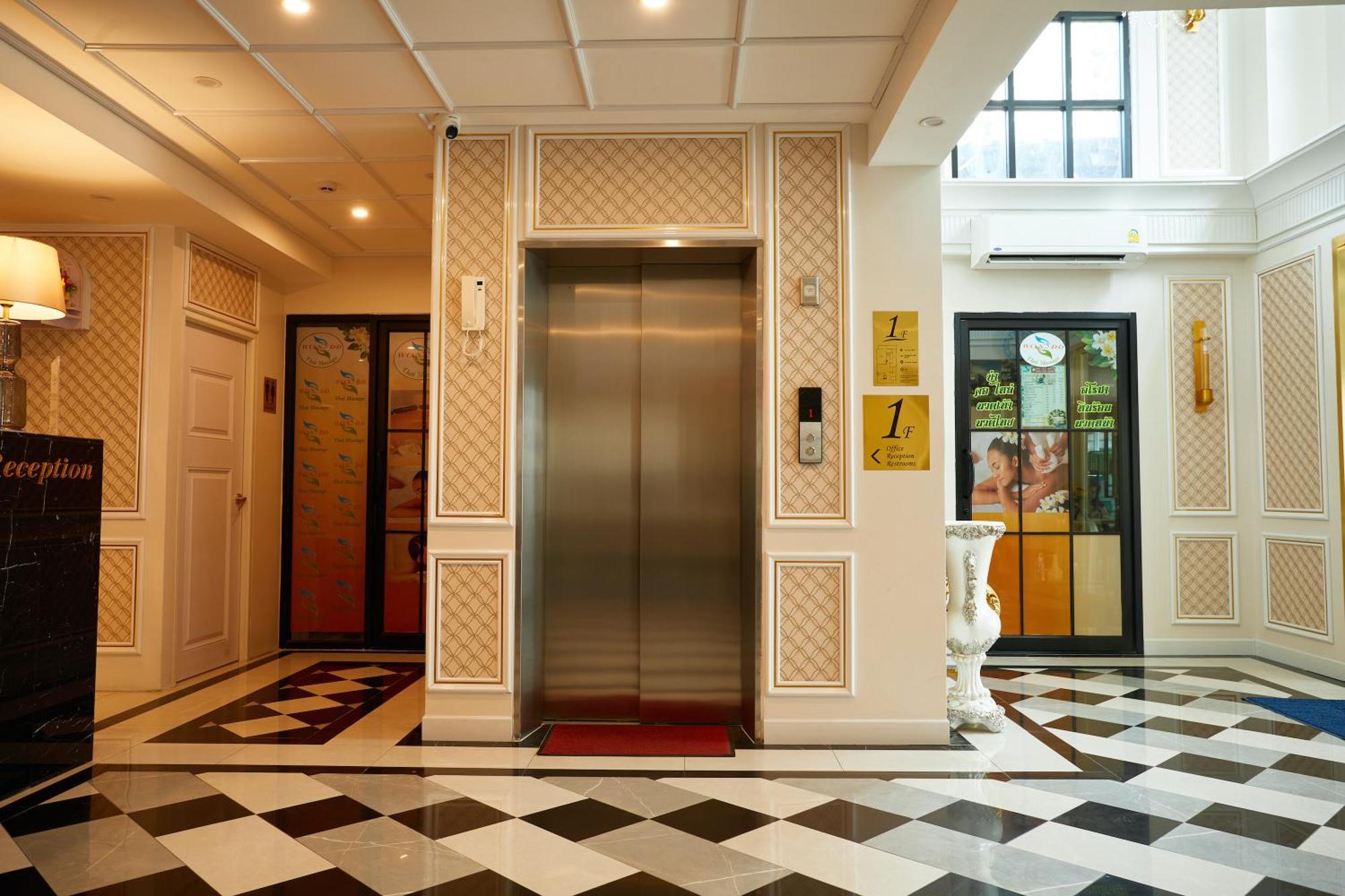 Rose Apple Hotel Bangkok