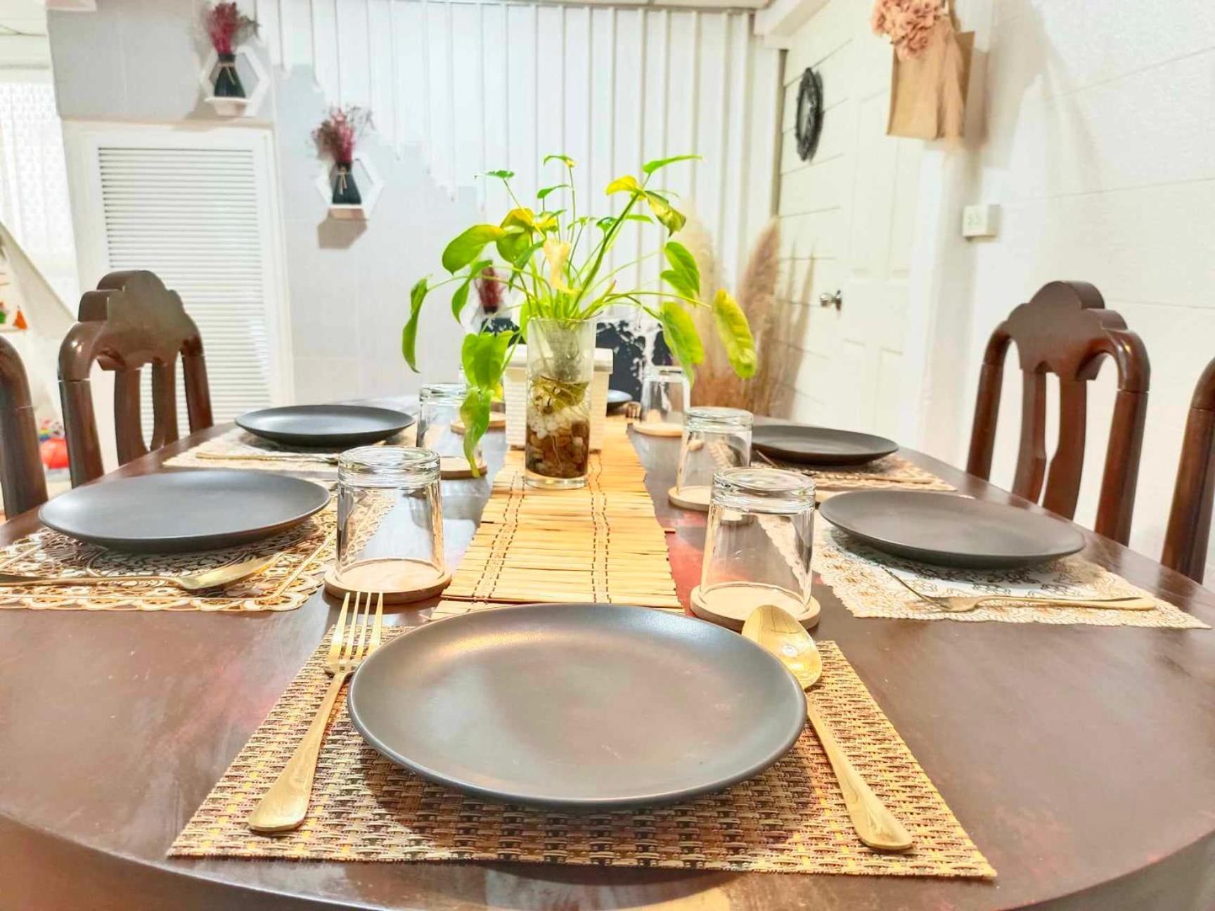 Villa Getaway - 4 Bedroom,6 Beds And 5 Bathroom Bangkok