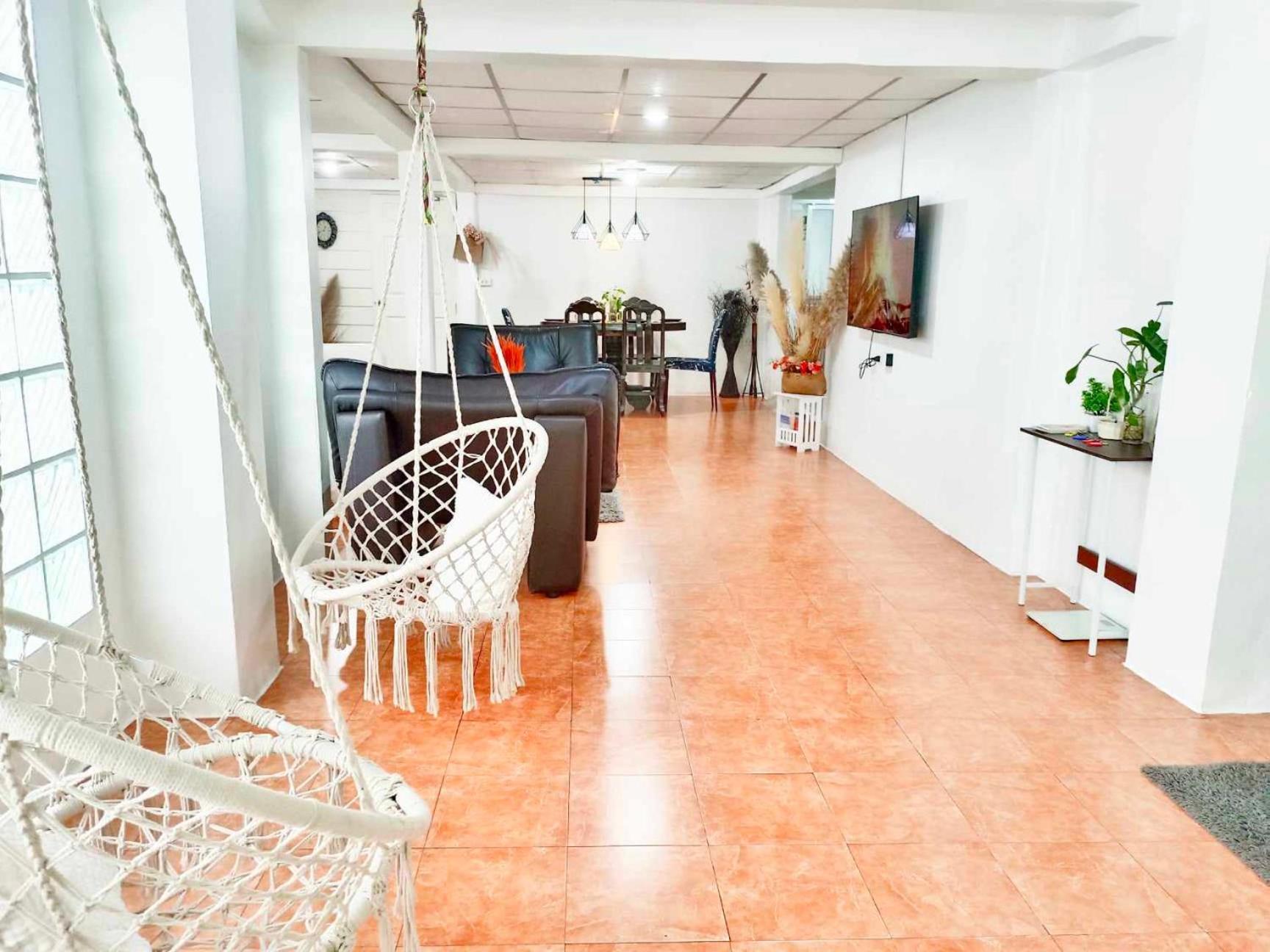 Getaway - 4 Bedroom,6 Beds And 5 Bathroom Villa