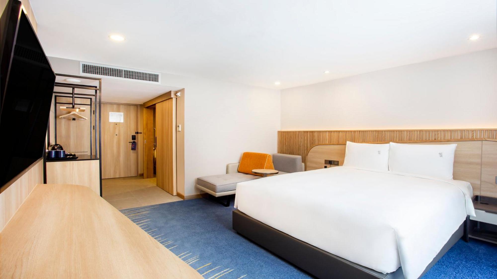 Express & Pier By Ihg Hotel