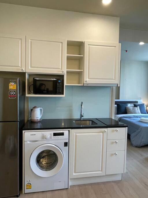 High-end With 5 Mins To Terminal21 Bts Mrt With Kitchen Apartemen *