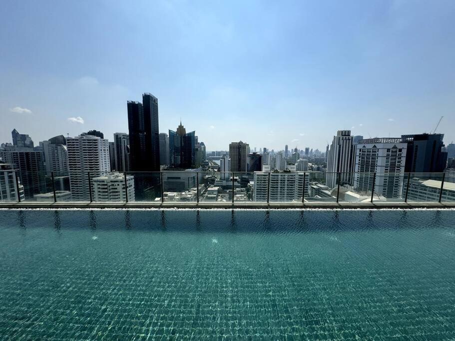 High-end With 5 Mins To Terminal21 Bts Mrt With Kitchen Bangkok