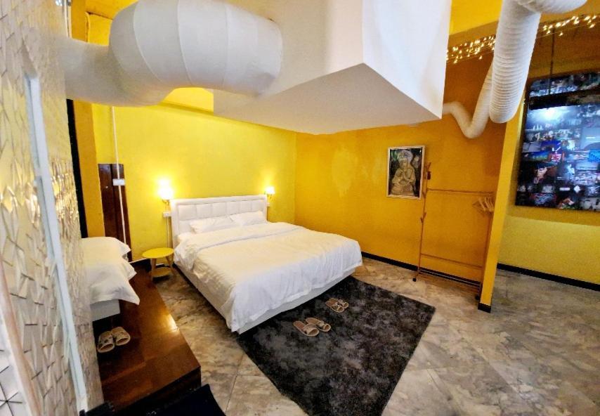 Ddm House Albergue *