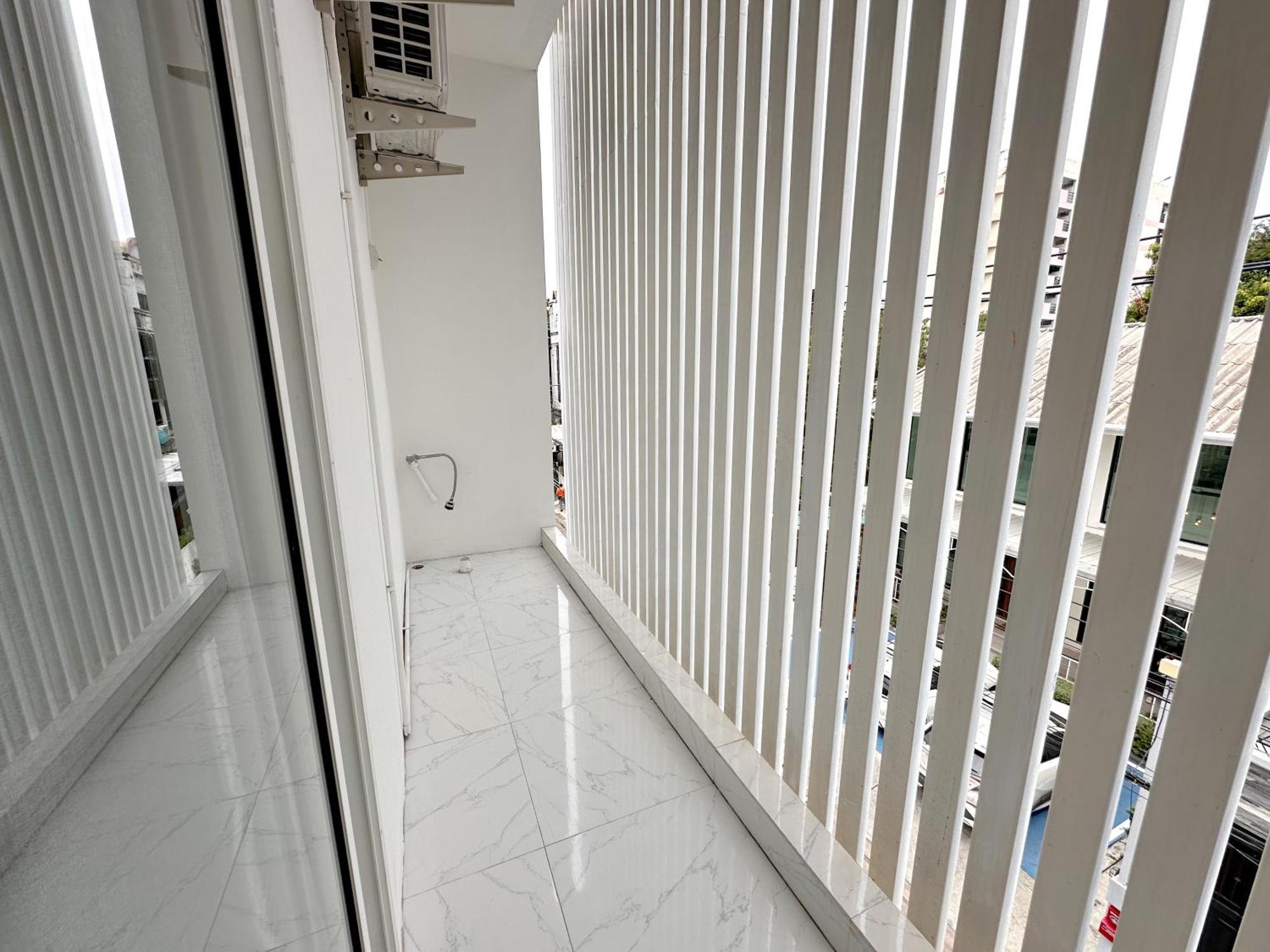 Na Ekkamai Apartment *