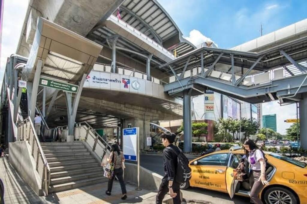Rb01 Chatuchak, Netflix, Speednet, Bts,mrt, 10pax Holiday home Bangkok